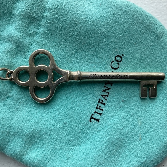 Authentic Tiffany Large Key pendant - Picture 3 of 5